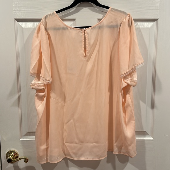 Brand new peach shirt. - Picture 2 of 4